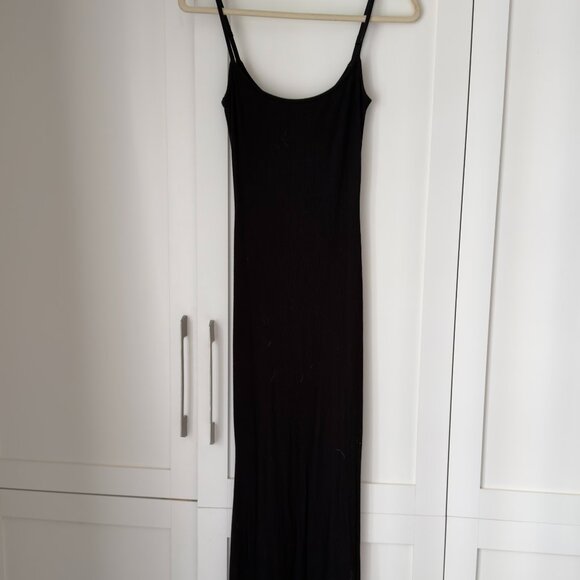 Skims Long Slip Dress - Picture 5 of 8